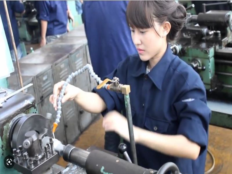 Đơn hàng cơ khí dành cho lao động nữ tại Nhật