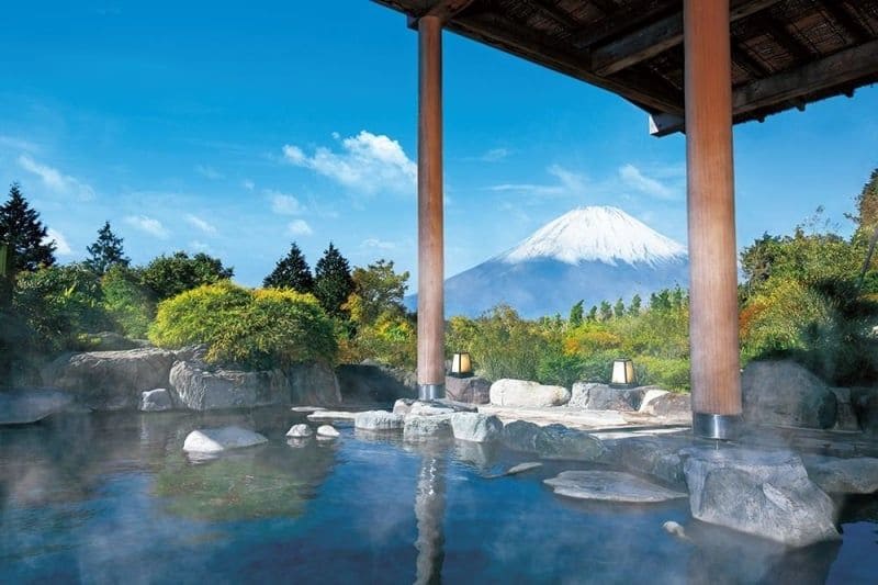 Giải tỏa căng thẳng mệt mỏi khi tắm suối nước nóng Hakone Onsen 