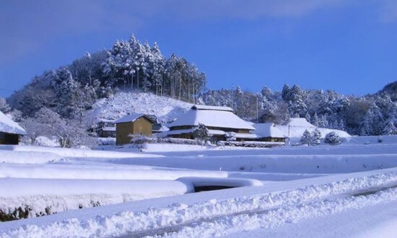 Tuyết phủ trắng làng Hattoji Furusato